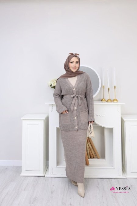 طقم صوف تنورة